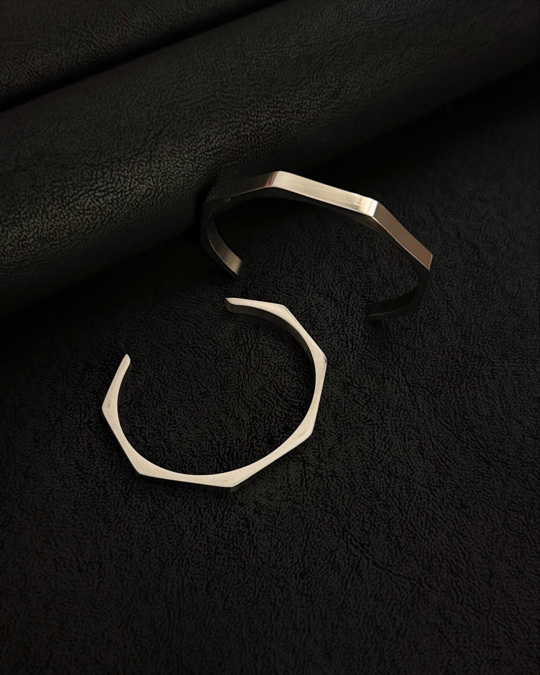 HexEdge Cuff Bangle – Parsona